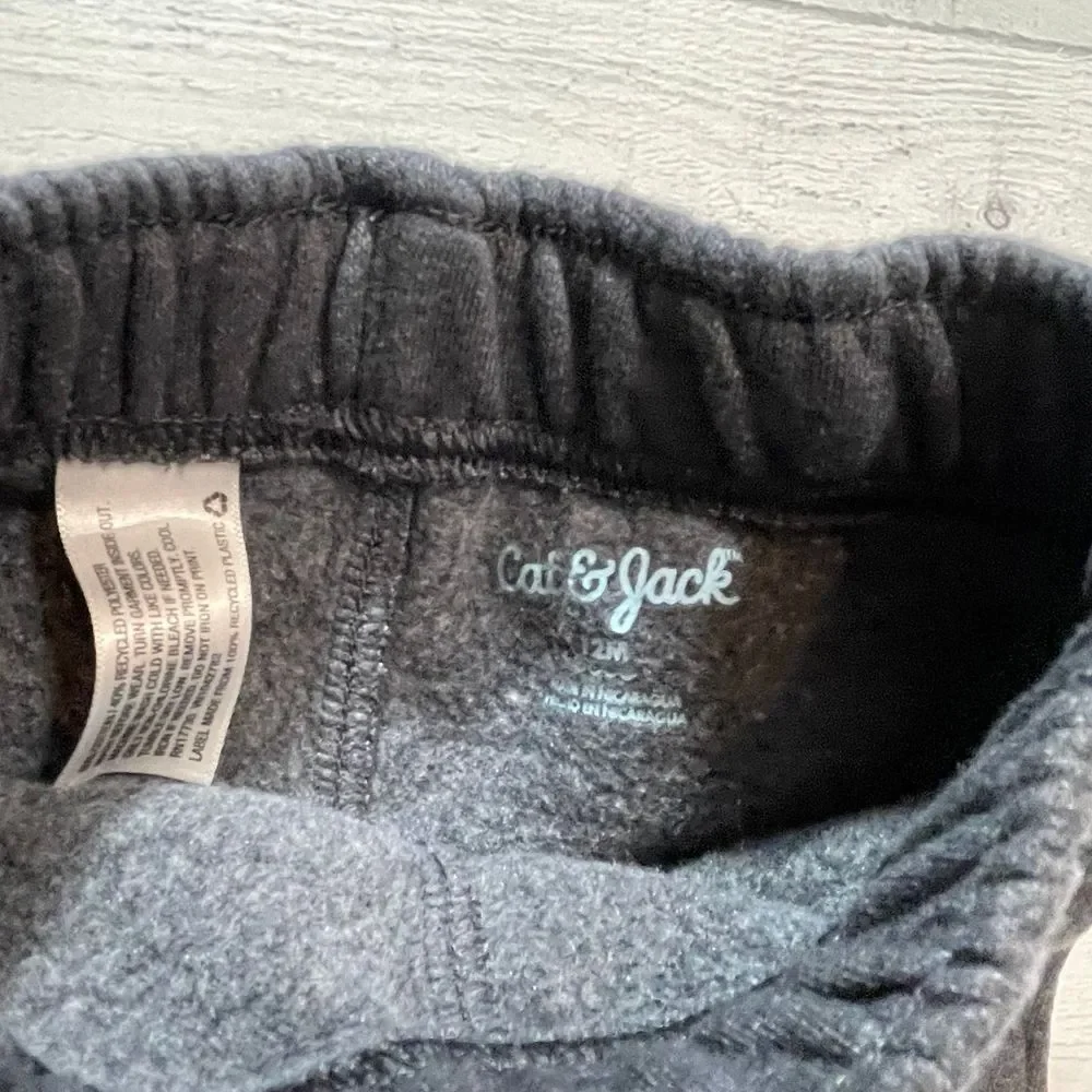 Cat & Jack baby skelton two piece sweatshirt sweatpants 12‎ months